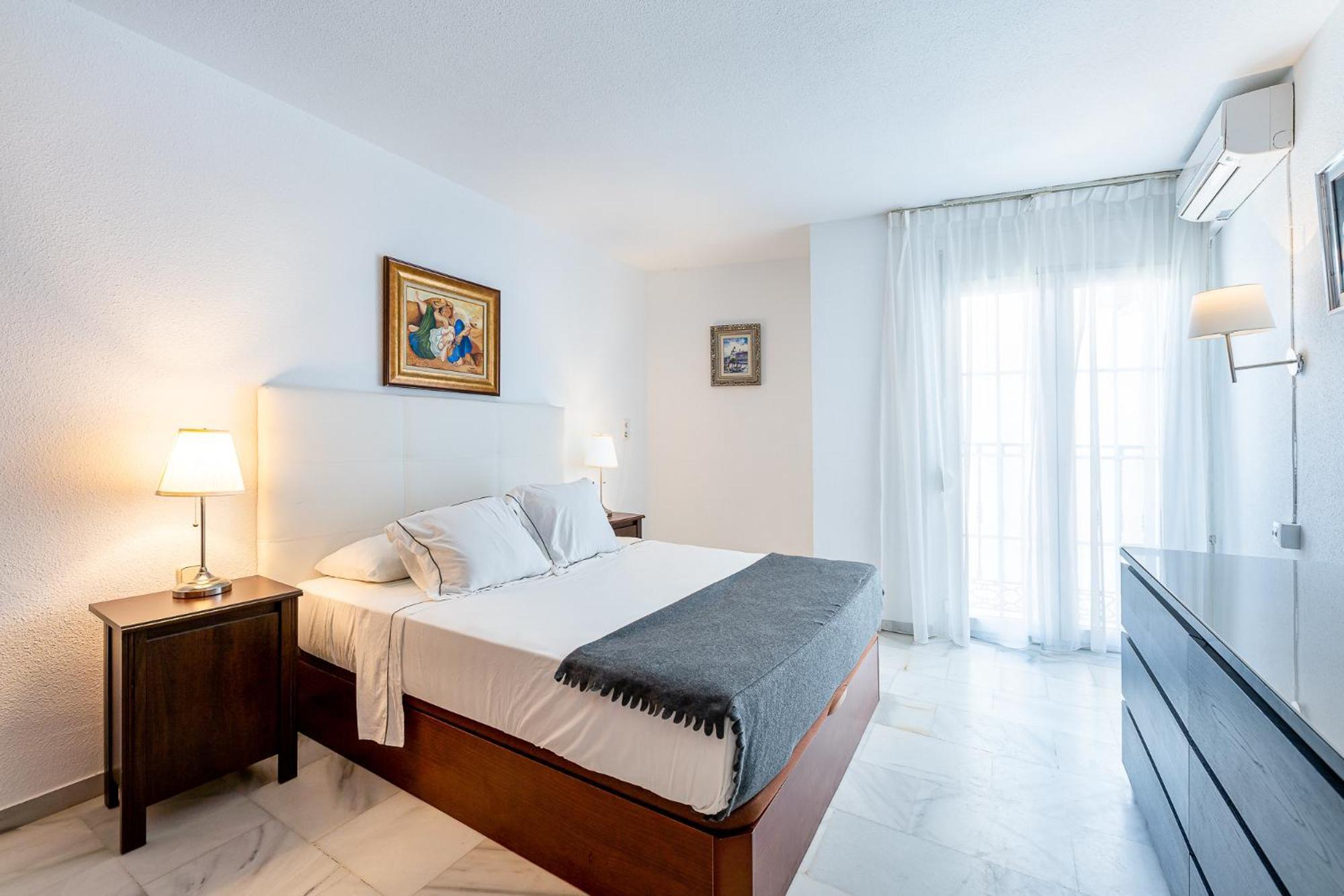 797 Holiday Rentals - Piso Para 3 En La Carihuela Con Piscina Torremolinos Exteriör bild