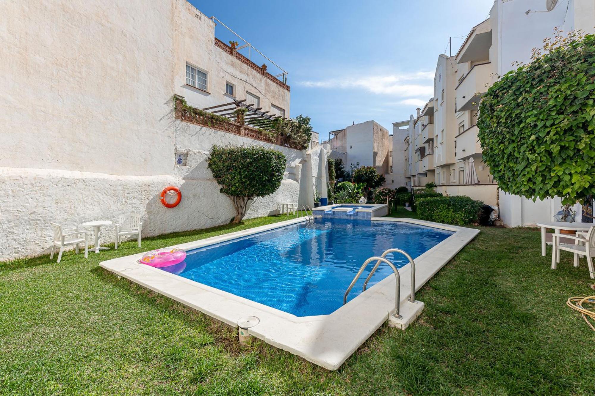 797 Holiday Rentals - Piso Para 3 En La Carihuela Con Piscina Torremolinos Exteriör bild