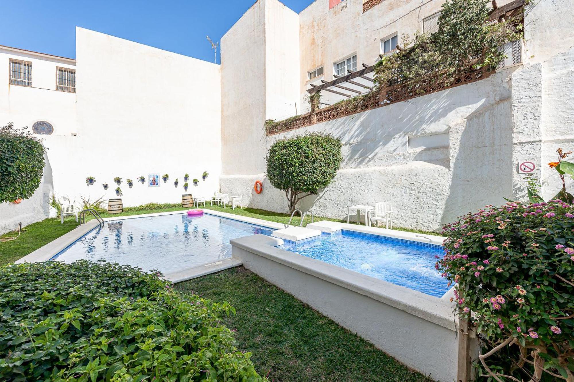 797 Holiday Rentals - Piso Para 3 En La Carihuela Con Piscina Torremolinos Exteriör bild